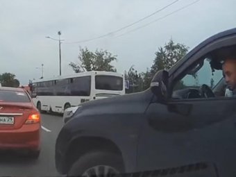 Стоп-кадр опубликованного с Авдышоевым видео. За секунду до... Стоп-кадр опубликованного с Авдышоевым видео. За секунду до...